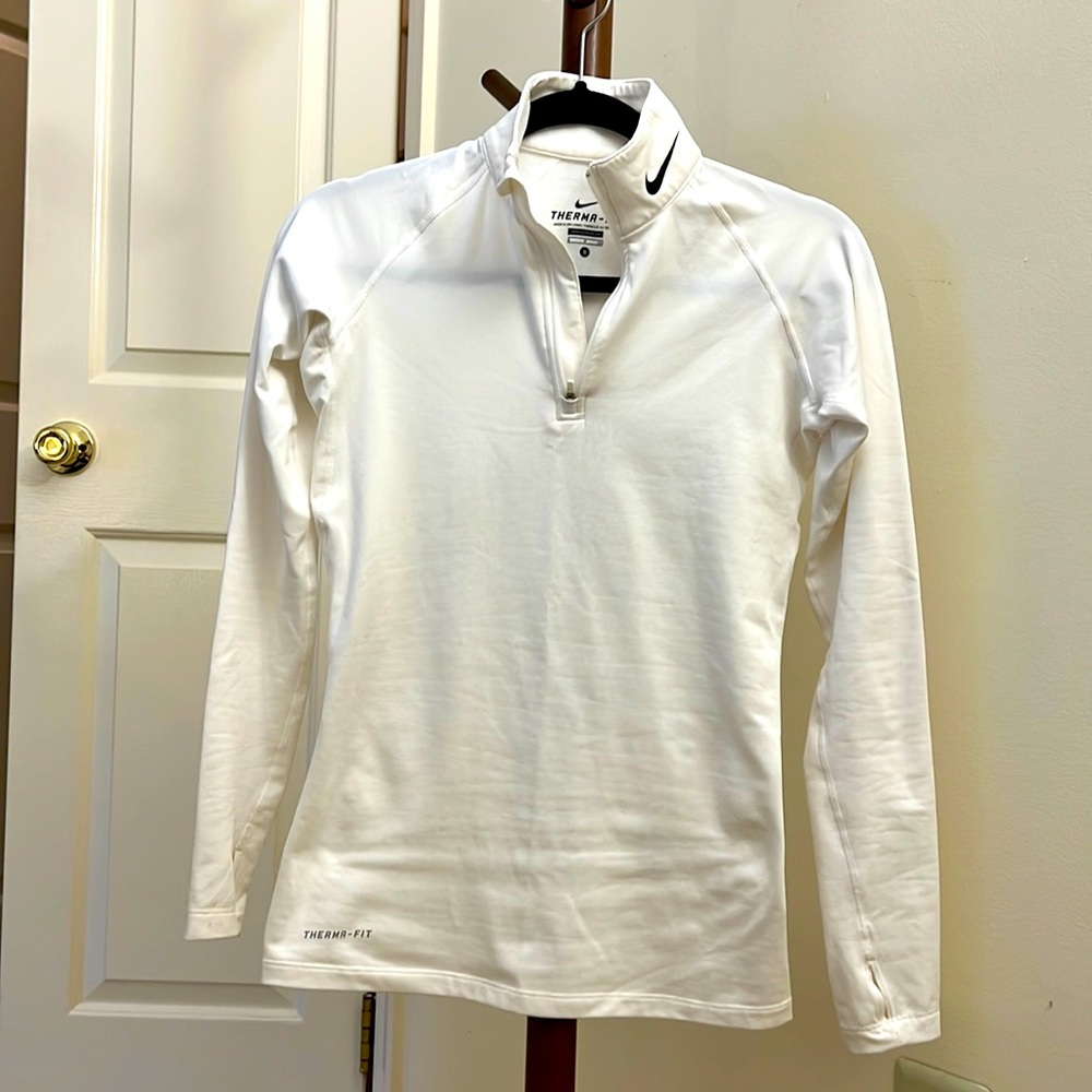 Nike Women’s Therma-Fit Long Sleeve Top. Size Small.  Warm, light fleece inside